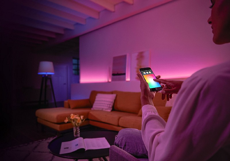Pack 2 bombillas LED vela inteligentes E14 Philips Hue, Luz Blanca y de Color, Domótica