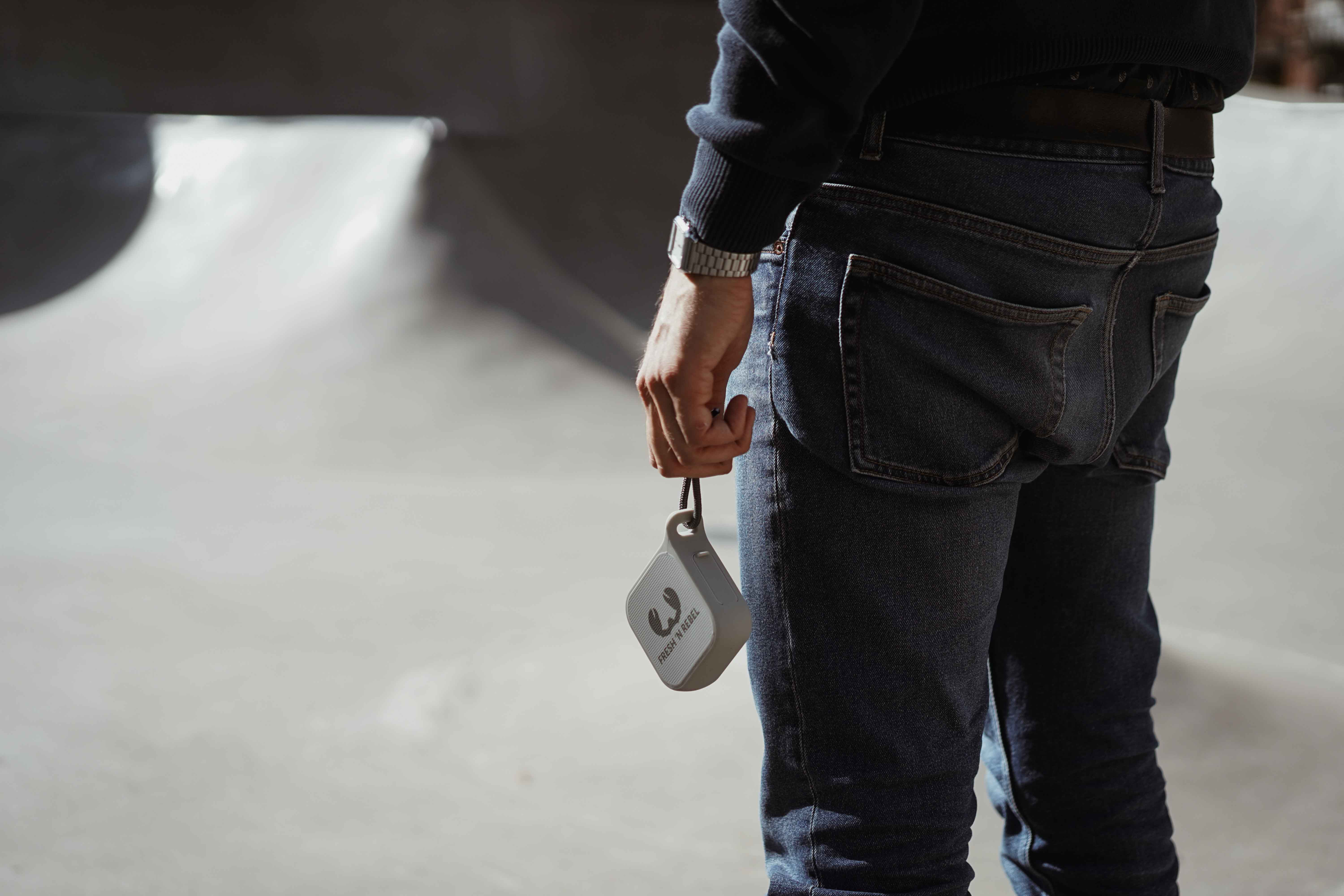 FRESH ‘N REBEL Rockbox Pebble Bluetooth Lautsprecher, Hellgrau