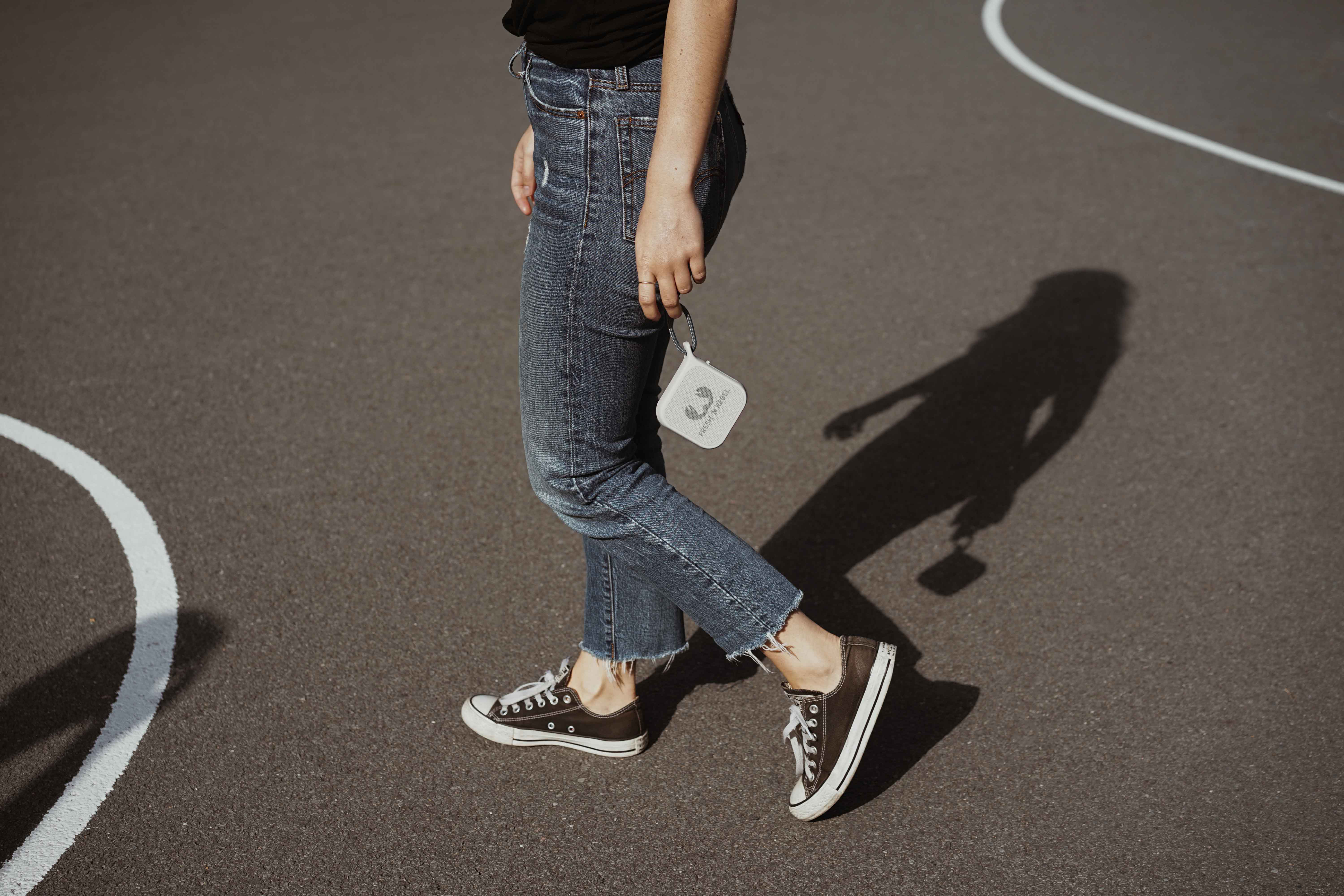 FRESH ‘N REBEL Rockbox Pebble Bluetooth Lautsprecher, Hellgrau