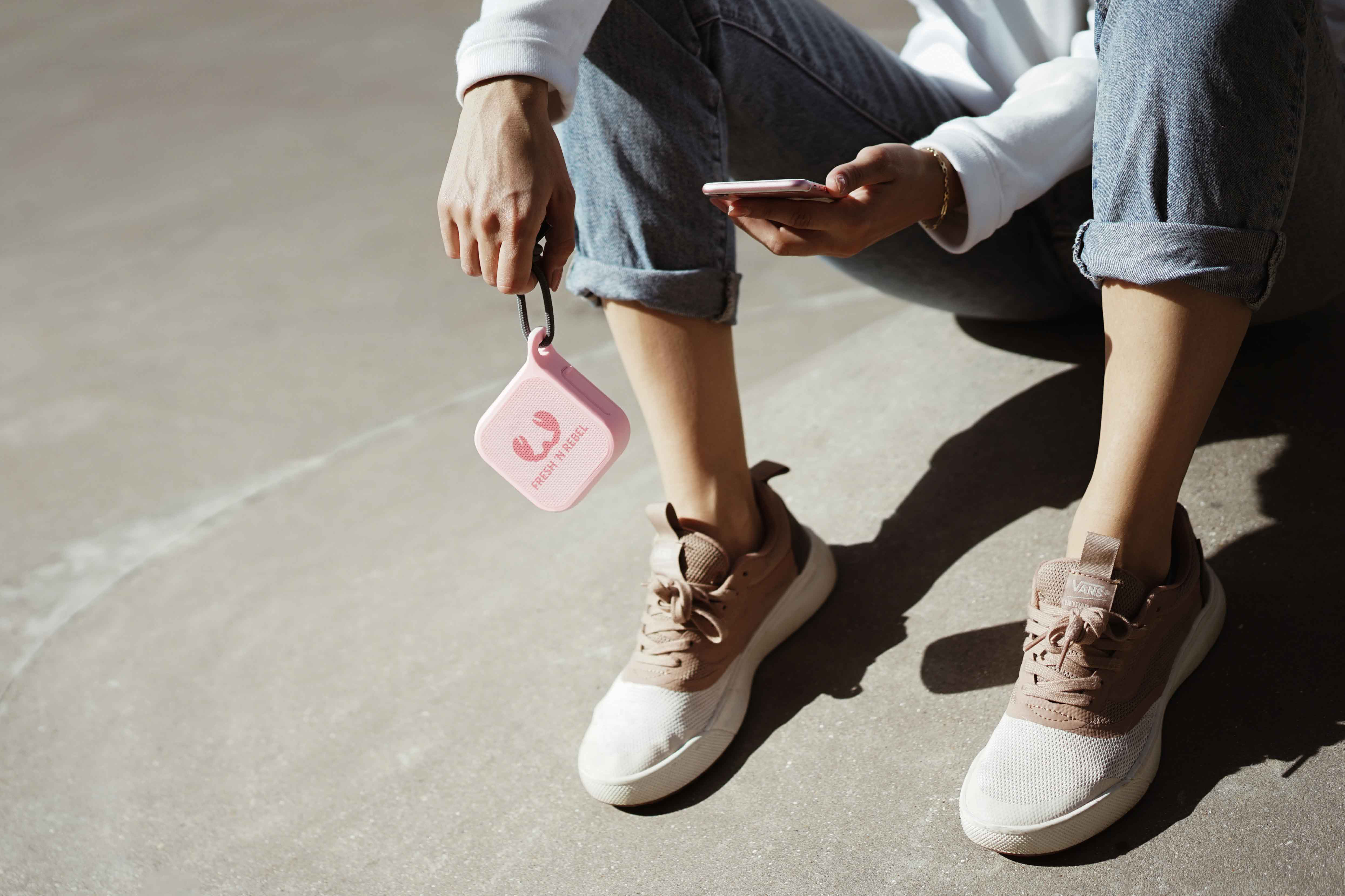 FRESH ‘N REBEL Rockbox Pebble Bluetooth Lautsprecher, Rosa