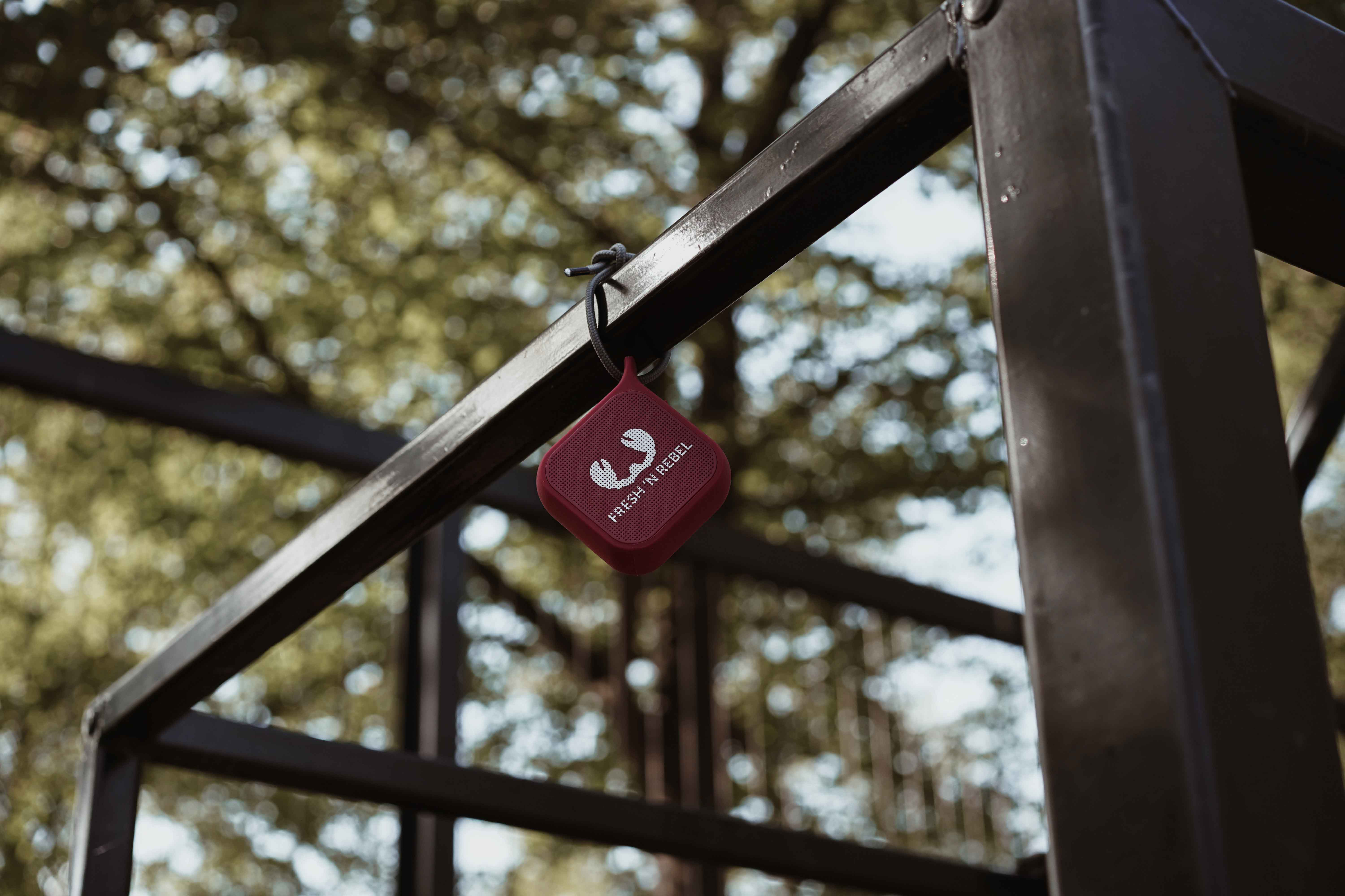 FRESH ‘N REBEL Rockbox Pebble Bluetooth Lautsprecher, Weinrot