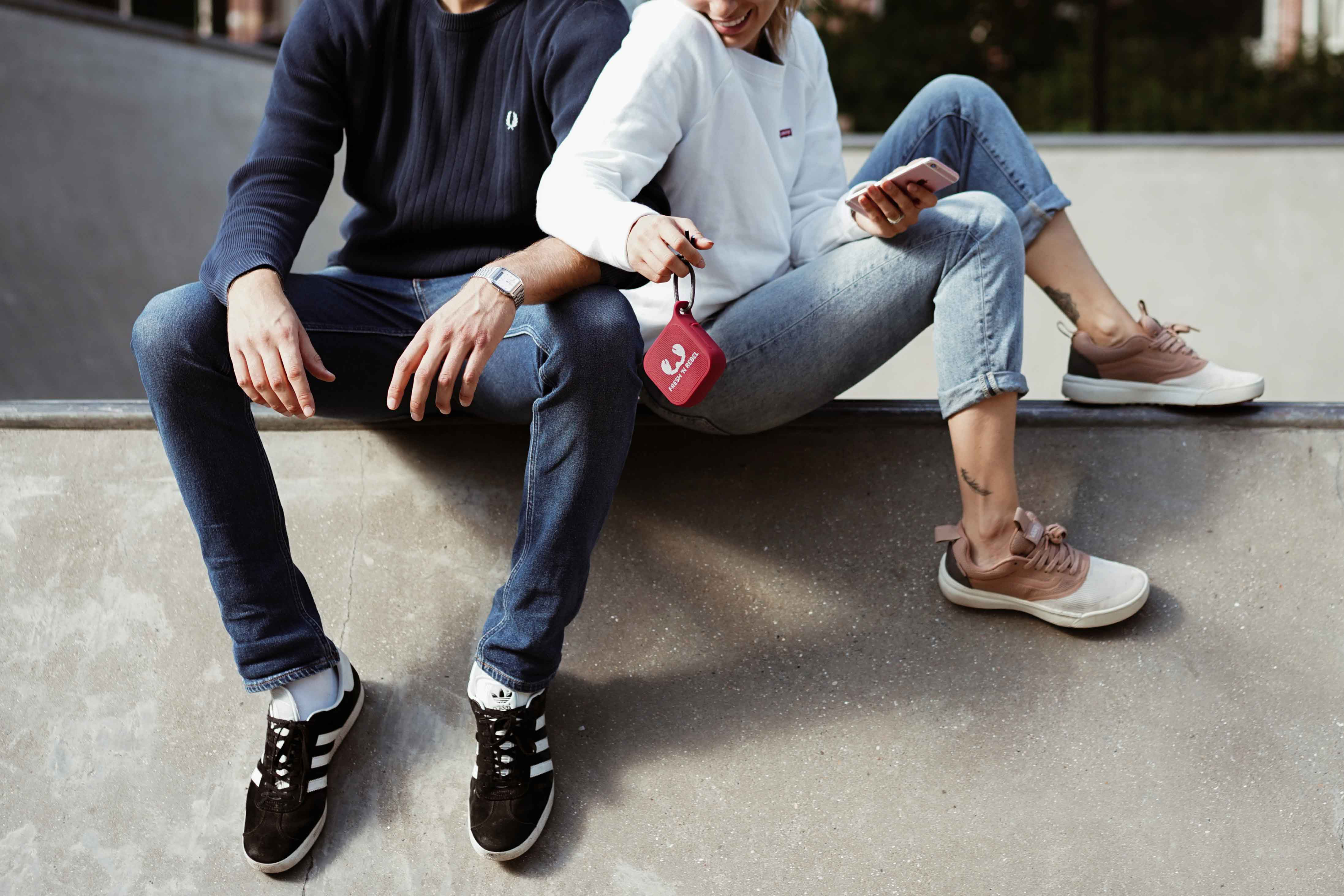 FRESH ‘N REBEL Rockbox Pebble Bluetooth Lautsprecher, Weinrot