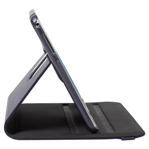 Una tableta en una funda azul oscuro, de pie, en ángulo hacia la derecha.