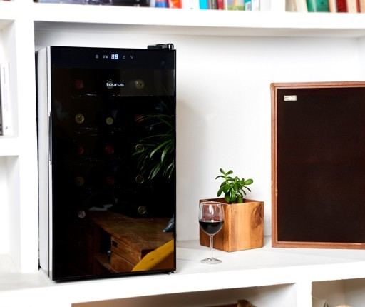 Vinoteca - Taurus 963.006 PTWC-18, 65W, 18 botellas, Panel táctil, Temperatura regulable entre 12