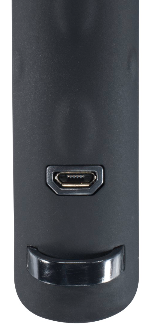 Primo piano di un dispositivo nero con porta USB in alto e base metallica argentata.