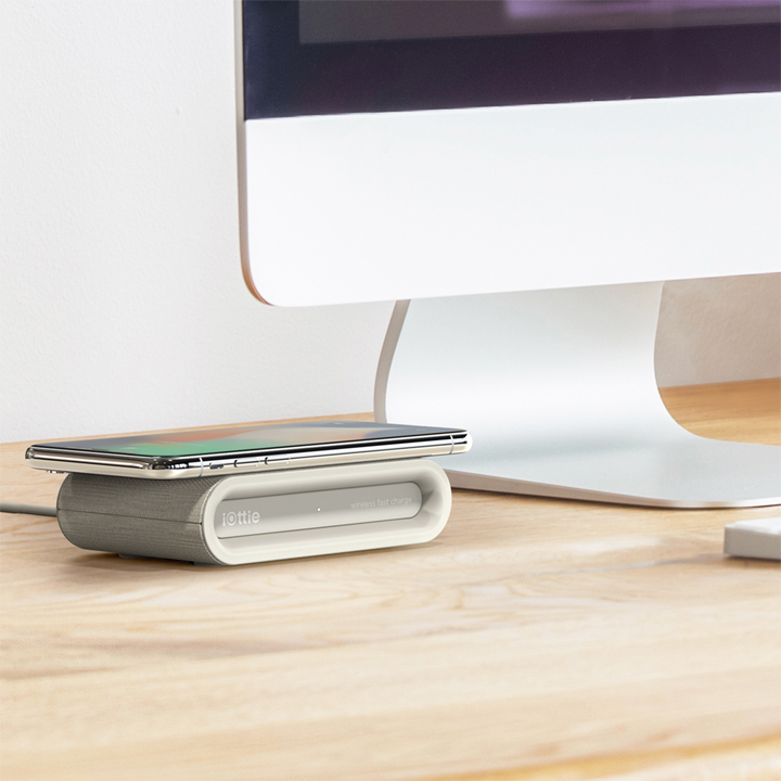 IOTTIE iON Wireless Plus  - Pad de charge rapide (Brun clair)