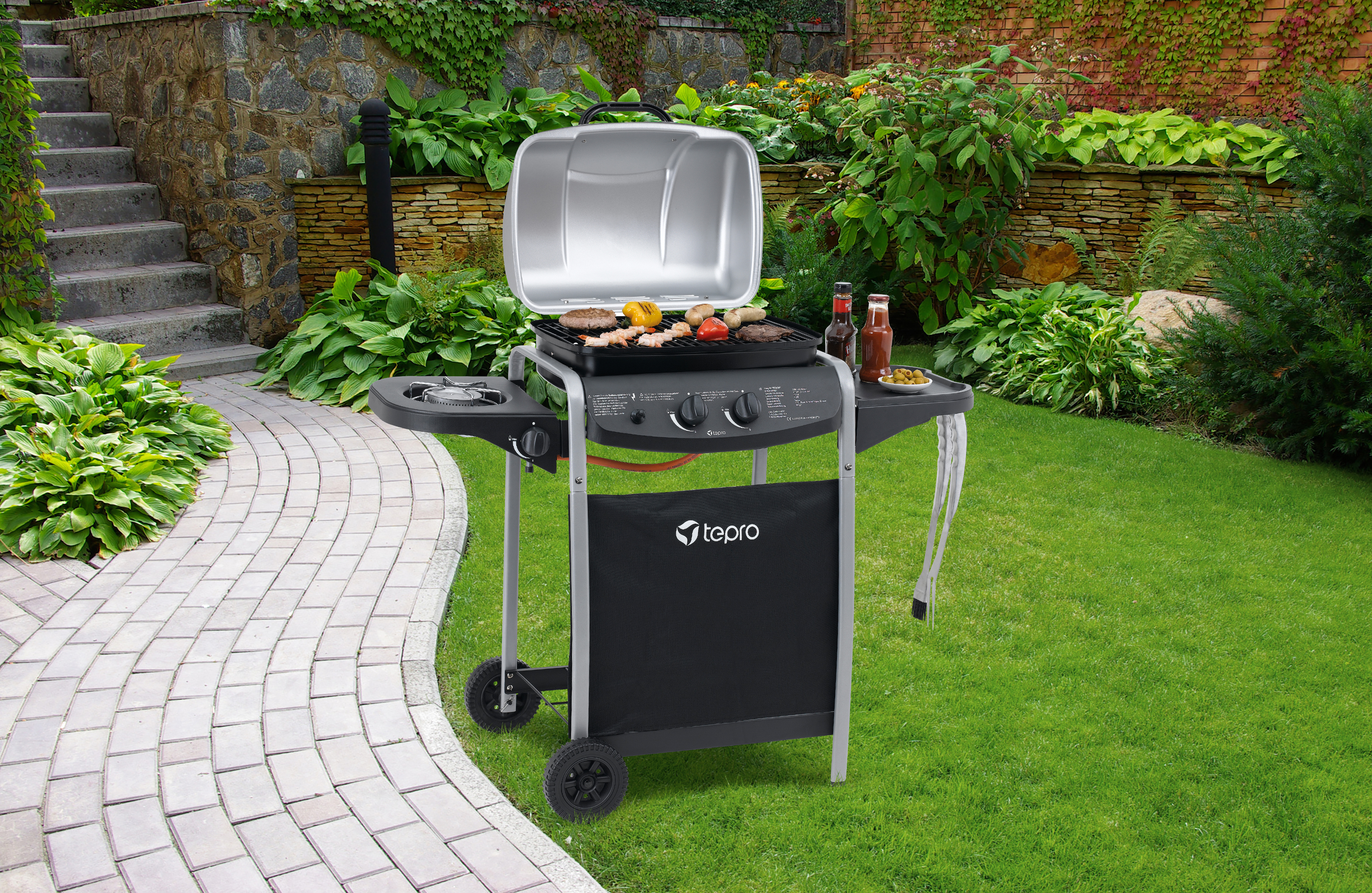 TEPRO 3157 Fremont Gasgrill, Schwarz/Silber (7000 Watt)