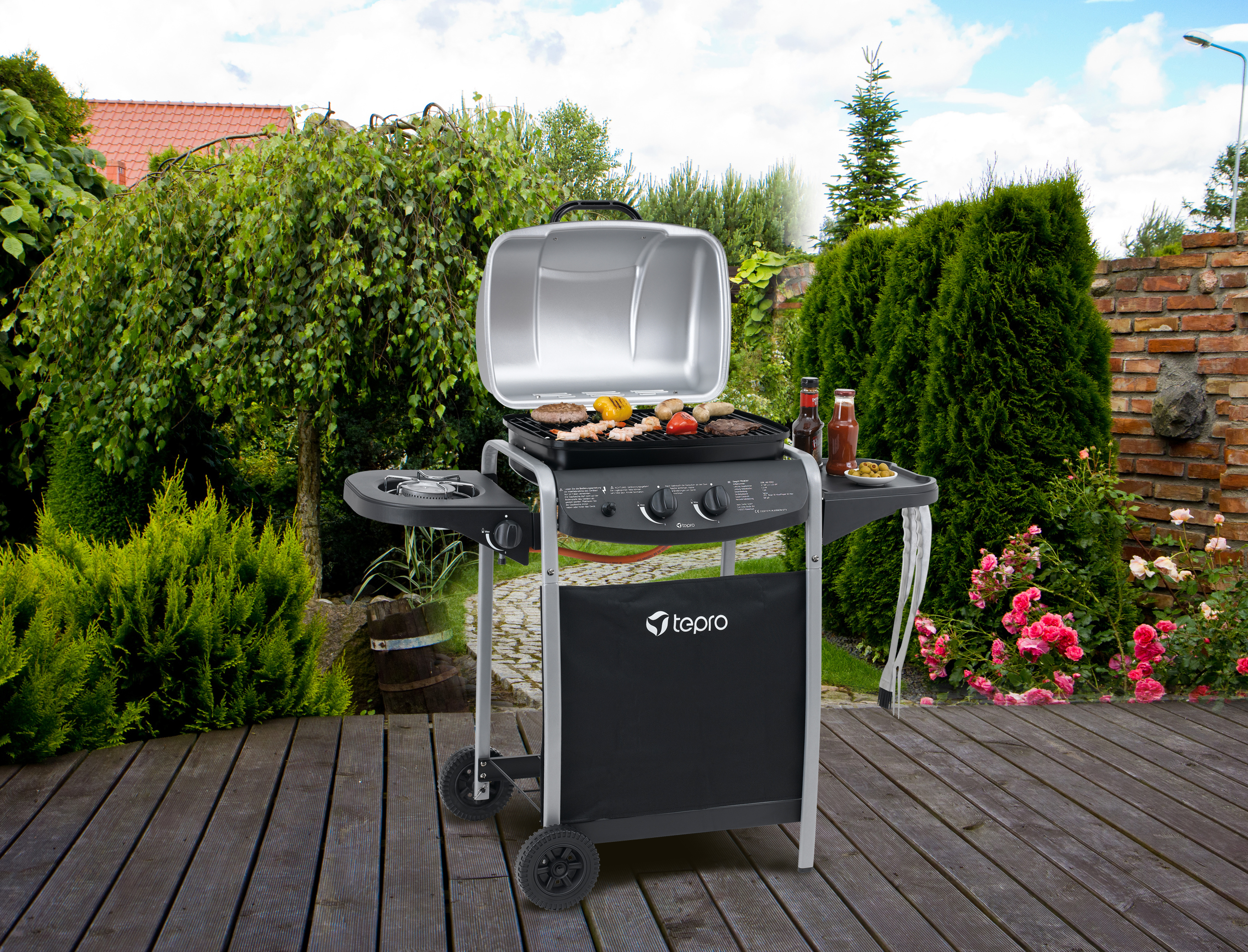 TEPRO 3157 Fremont Gasgrill, Schwarz/Silber (7000 Watt)