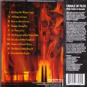 Rückseite des Albums 'Bitter Suites to Succubi' von Cradle of Filth, mit Titelliste und feuriger Kunst.