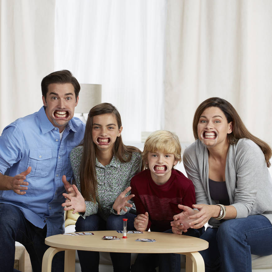 HASBRO GAMING Klartext Familien-Edition Gesellschaftsspiel Mehrfarbig