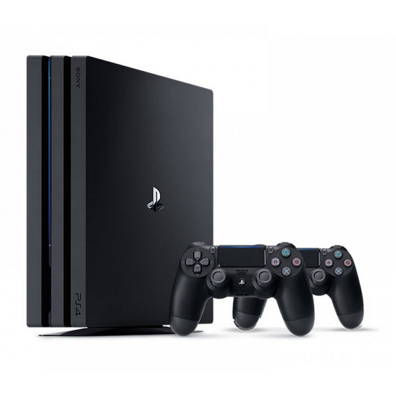 Consola PS4 negra con dos mandos sobre fondo blanco.