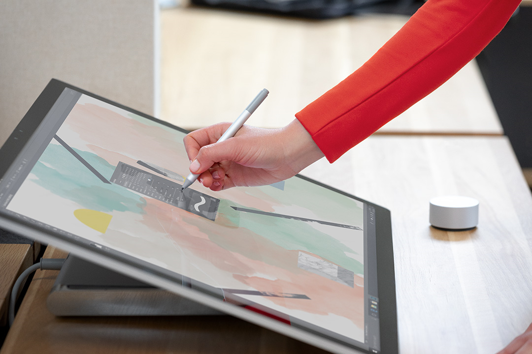 MICROSOFT Surface Studio 2 - All-in-One-PC (28 ", 2 TB SSD, Schwarz/Silber)