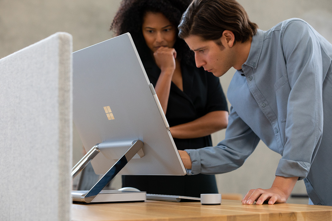 MICROSOFT Surface Studio 2 - All-in-One-PC (28 ", 2 TB SSD, Schwarz/Silber)