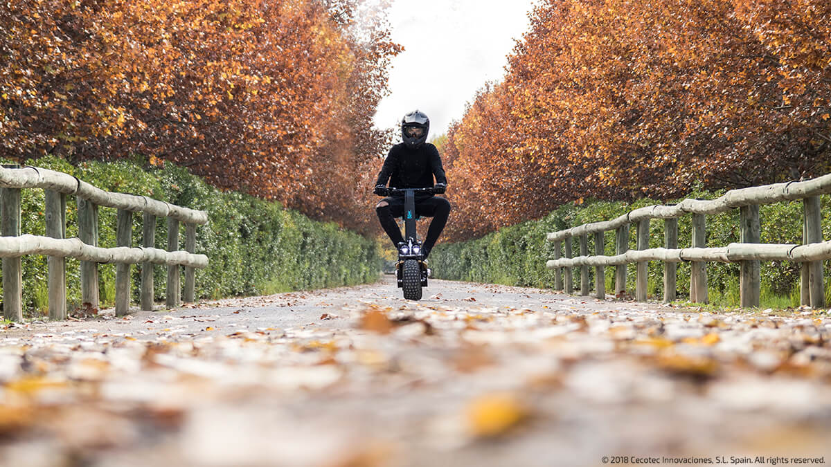 Patinete eléctrico - Cecotec Outsider DemiGod Makalu, 1600W, 45km/h, Autonomía 30km, Negro