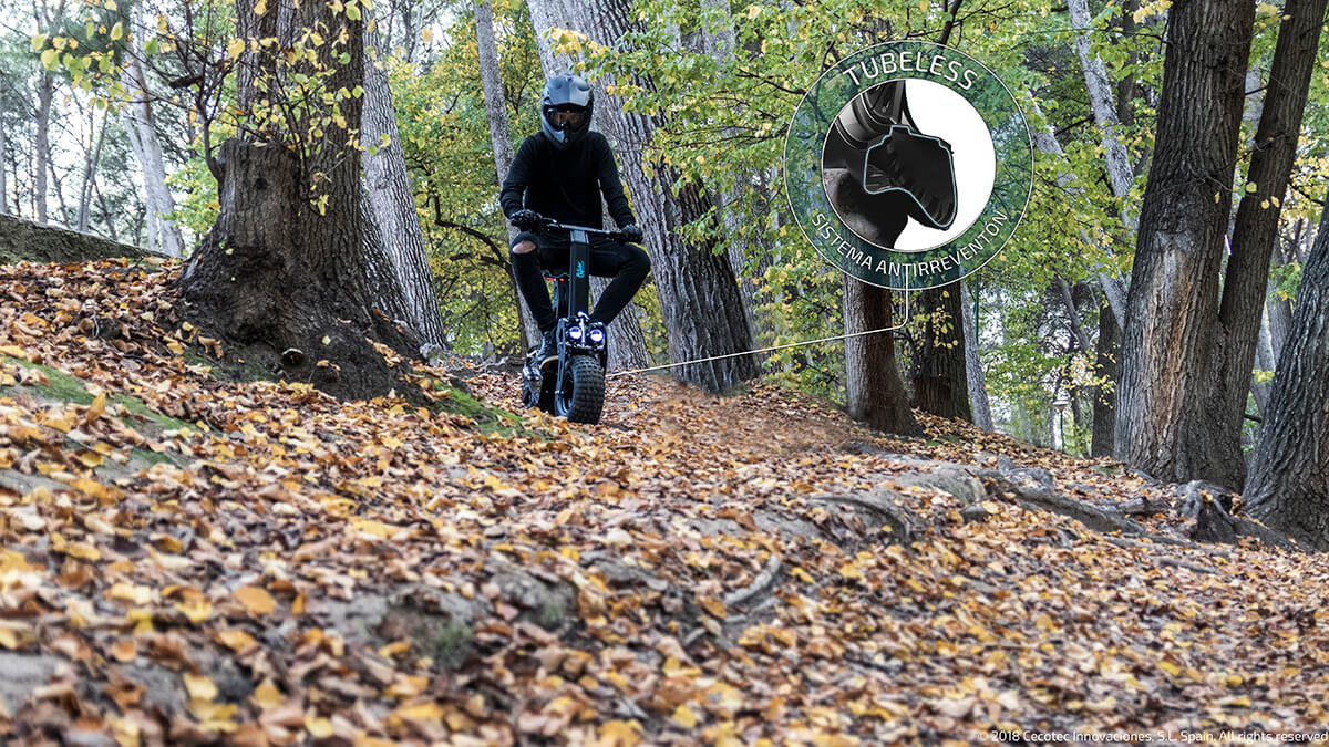 Patinete eléctrico - Cecotec Outsider DemiGod Makalu, 1600W, 45km/h, Autonomía 30km, Negro