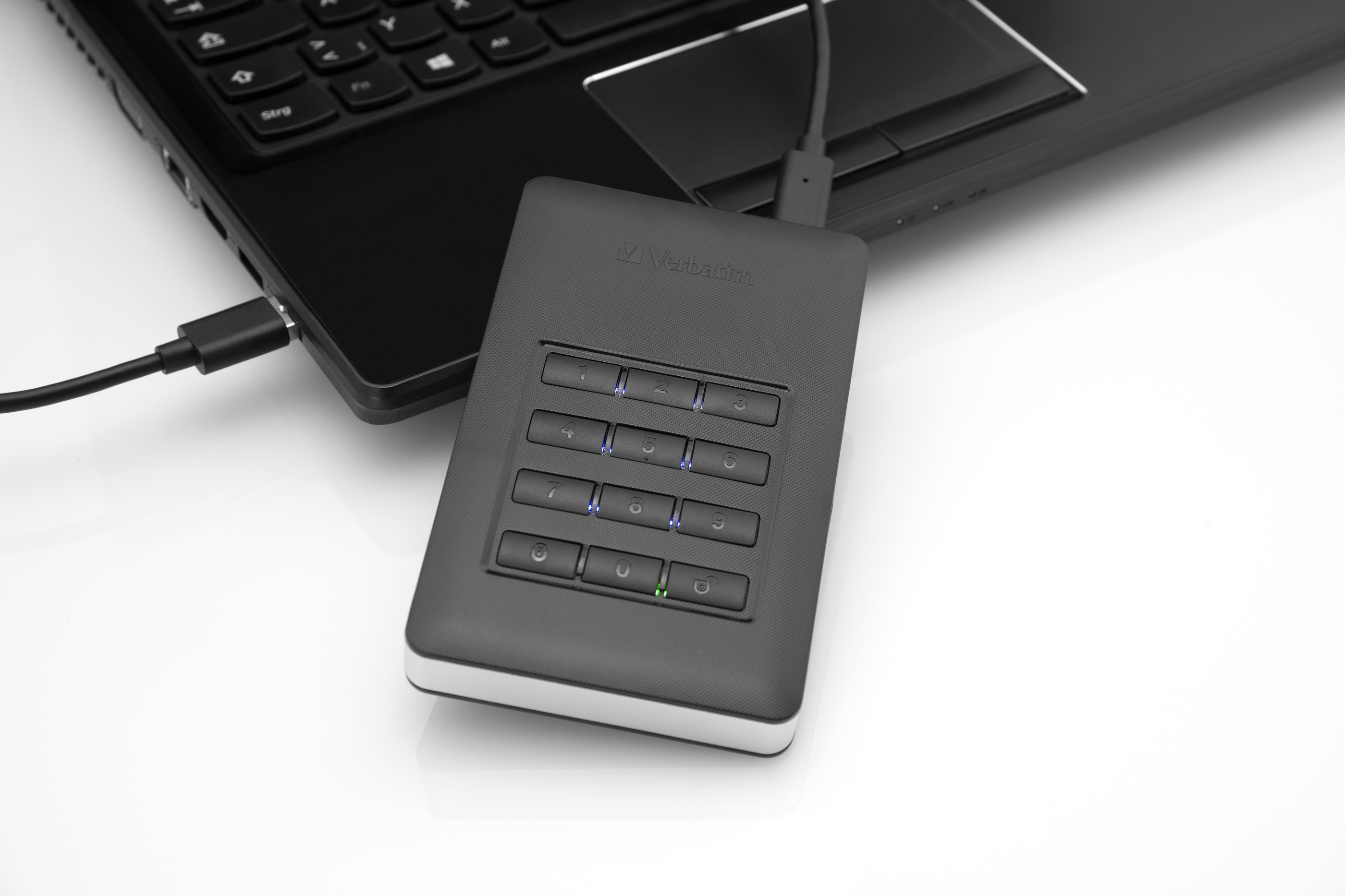 VERBATIM 53403 Secure Portable Festplatte, 2 TB HDD, 2,5 Zoll, extern, Schwarz/Silber