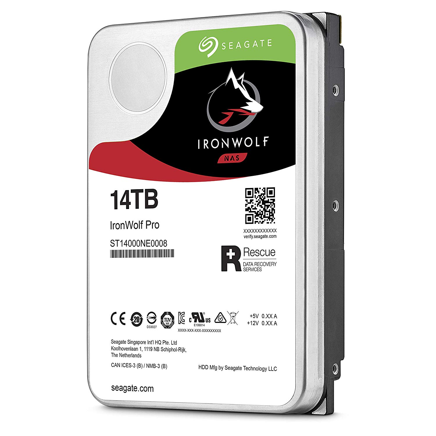 Eine Seagate IronWolf Pro 14TB Festplatte mit grünem und rotem Etikett, zeigt Details.