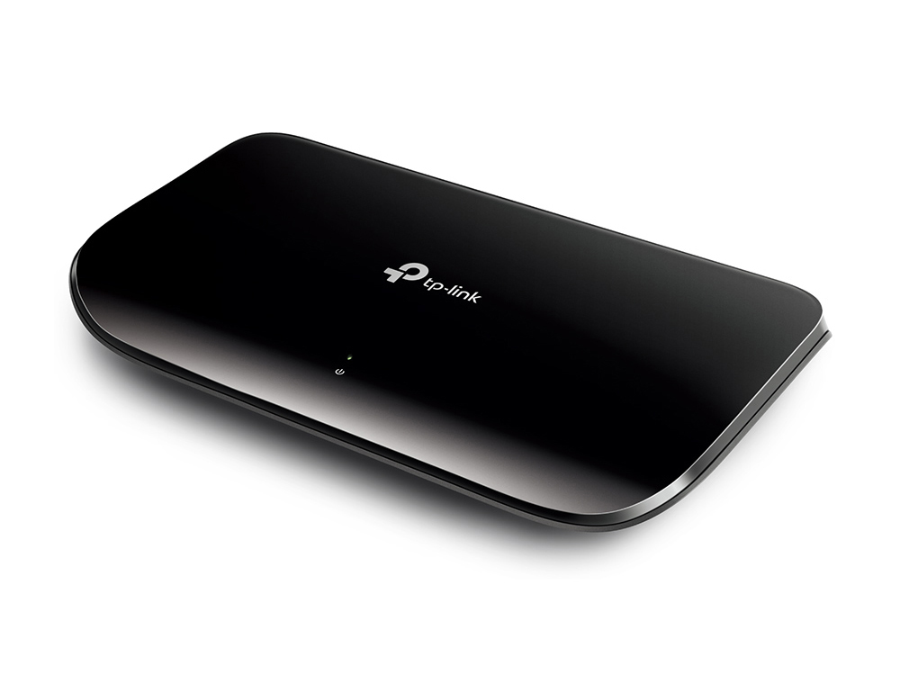 Schwarzer TP-Link Router mit kleinem grünem Licht. Er hat eine rechteckige Form.