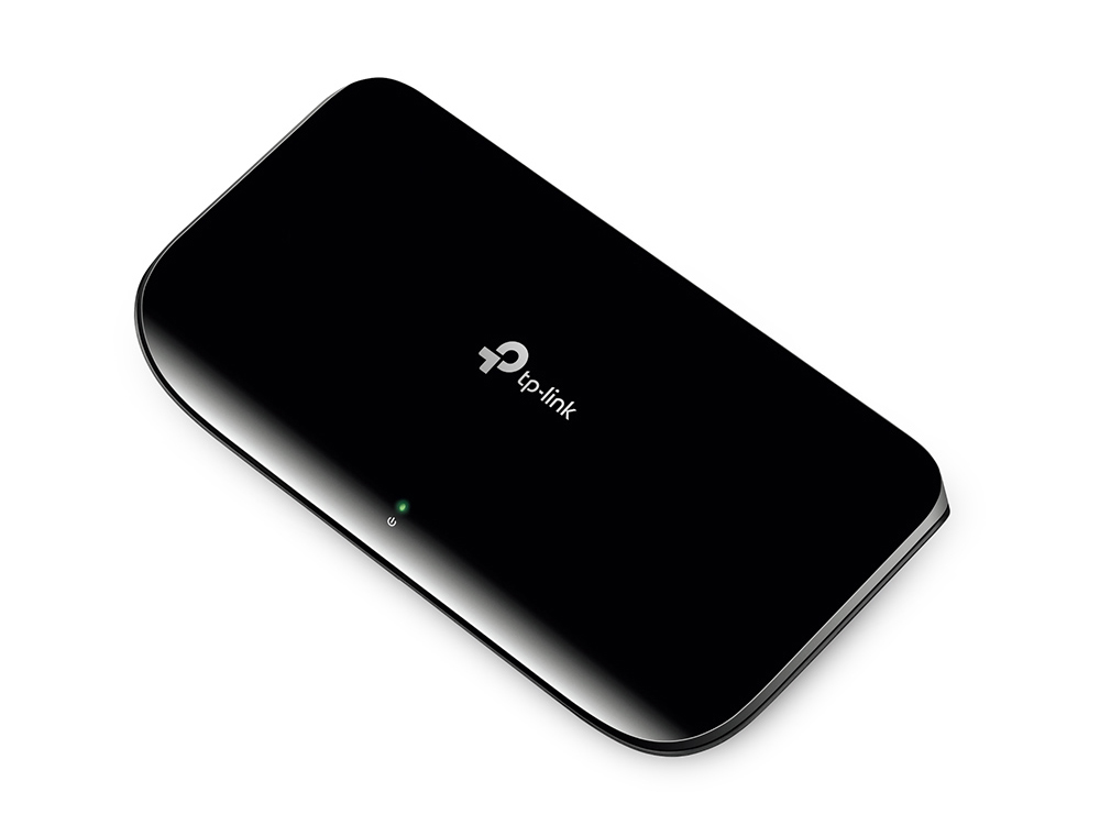 Schwarzer TP-Link Netzwerk-Switch mit grüner Power-Leuchte.