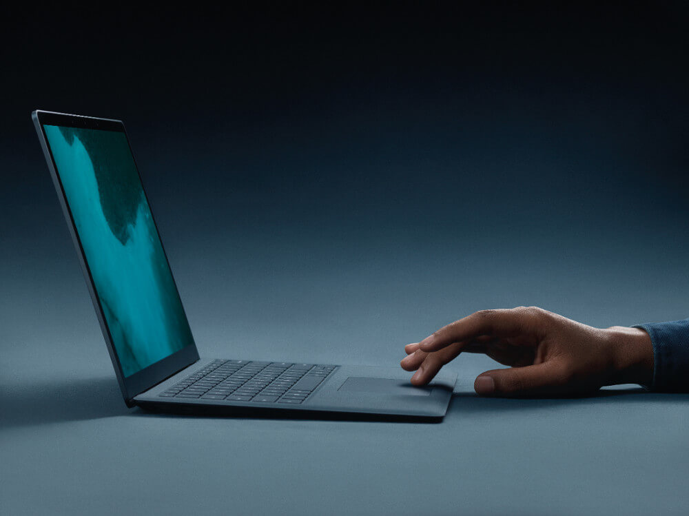 MICROSOFT Surface Laptop 2 Intel Core i5-8250U 256 GB 8 GB RAM Cobalt Blue (LQN-00042)