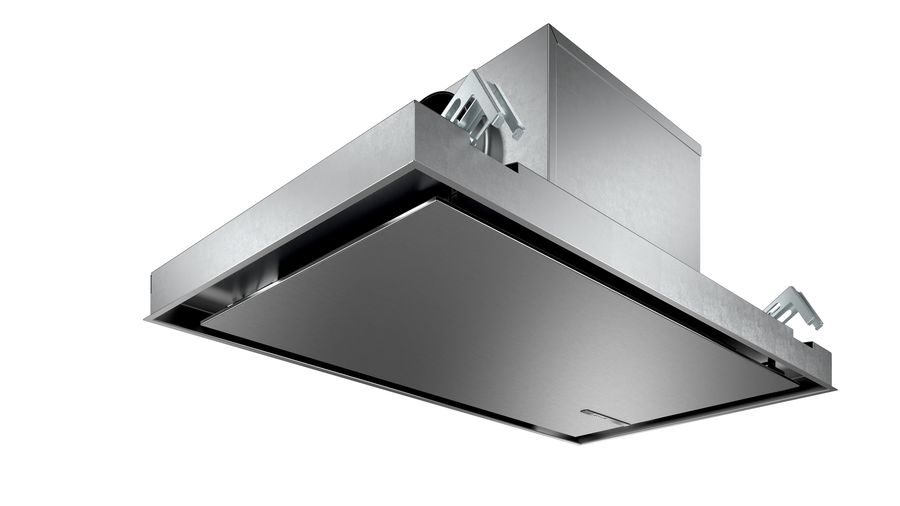 Edelstahl-Dunstabzugshaube, abgehängt. Sauberes, modernes Design, neutrale Farben. Schräge Ansicht.