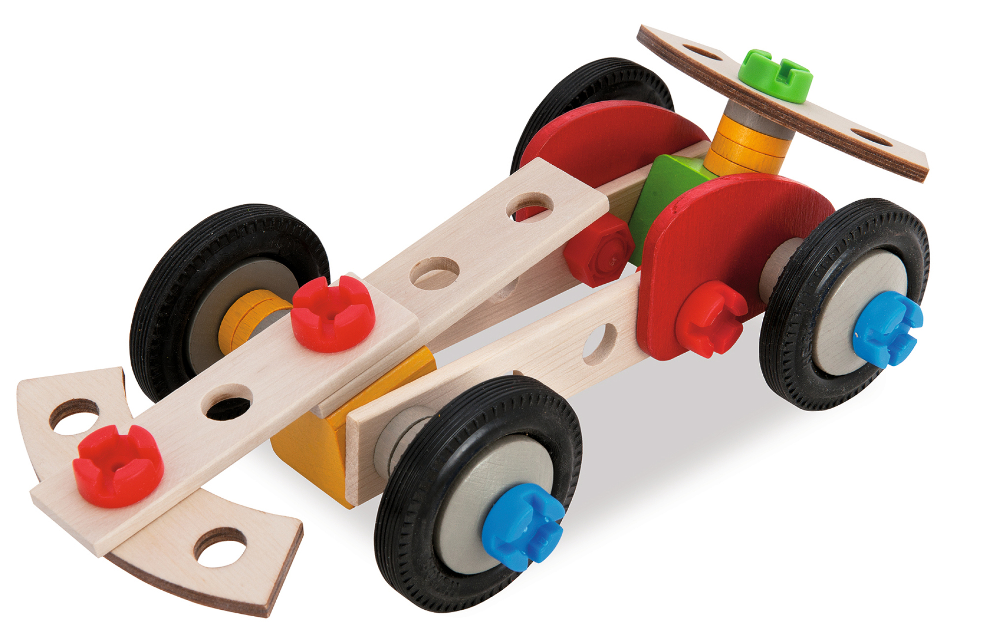 Holzspielzeugauto mit roten und blauen Teilen, schwarzen Rädern und einem grünen Oberteil, auf weißer Fläche.