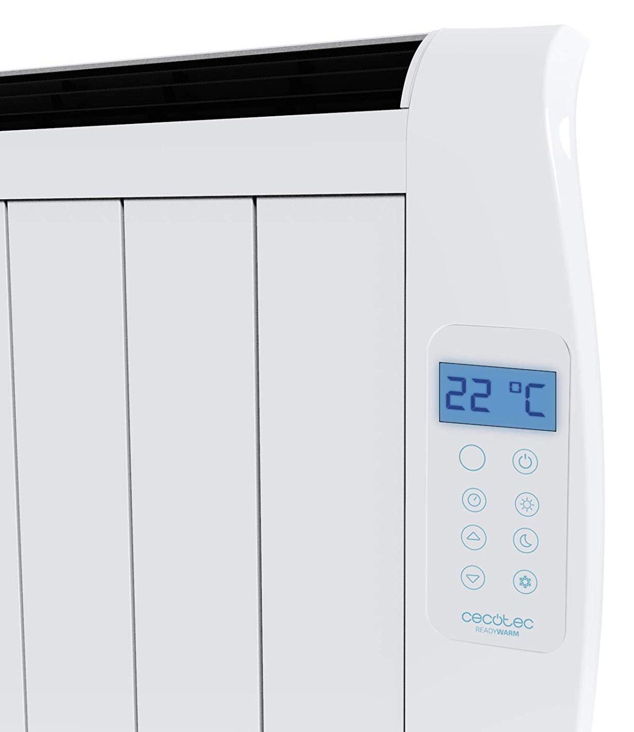 Calentador eléctrico blanco con pantalla digital que muestra 22°C y botones de control.
