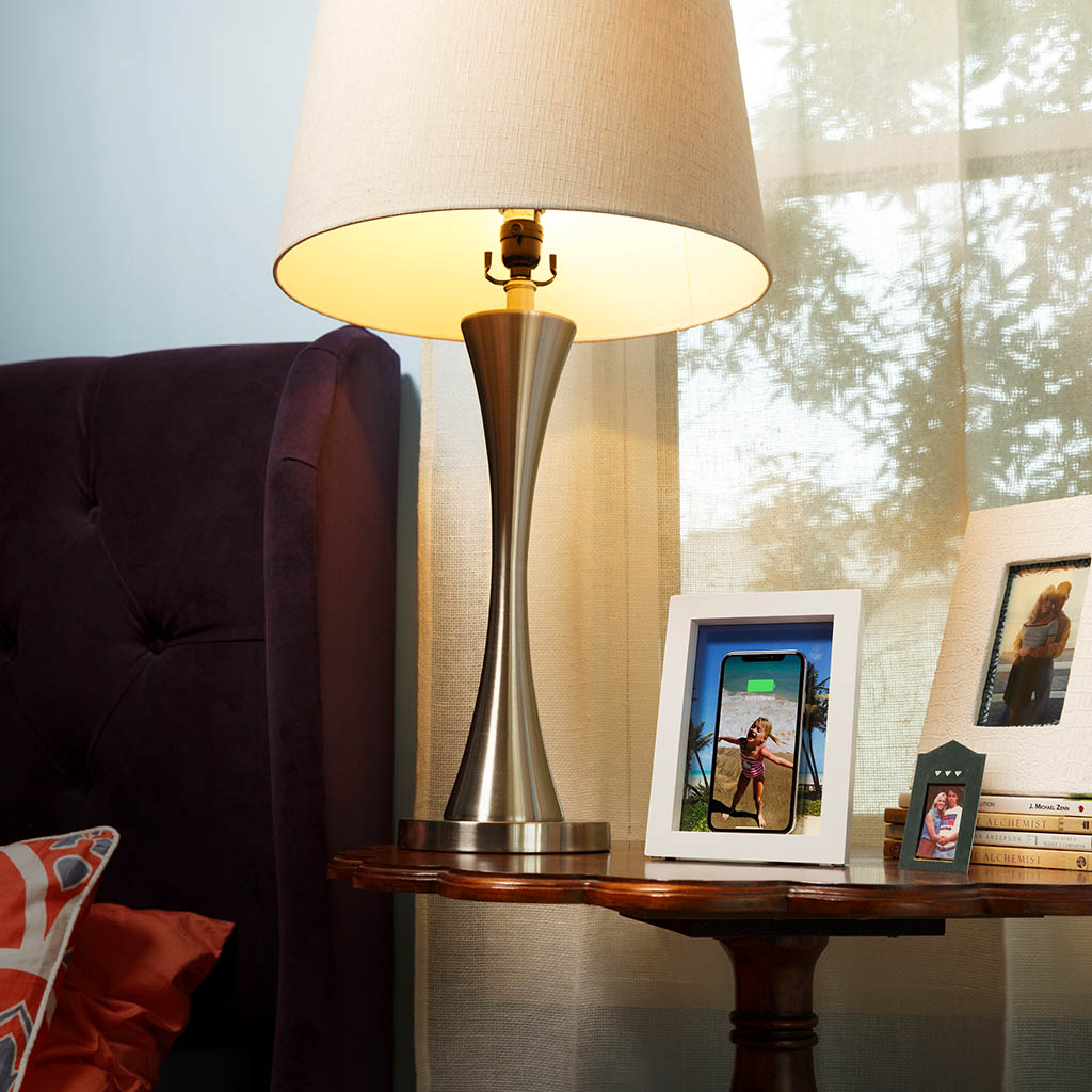 TWELVE SOUTH Powerpic Frame - Stylischer Bilderrahmen mit Kabelloses Ladegerät (Weiss)
