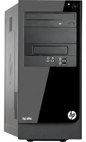 Una computadora de escritorio HP negra, vista frontal. Tiene un panel negro brillante y el logotipo de HP en la parte inferior.