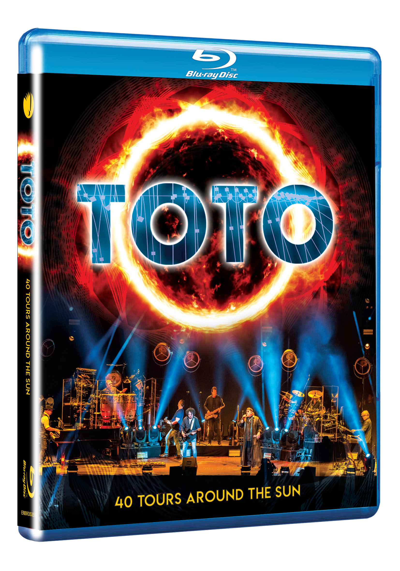 Blu-ray-Disc-Cover von 'Toto: 40 Tours Around the Sun' mit Bandmitgliedern auf der Bühne.