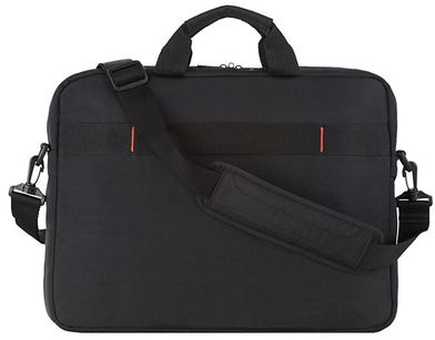 Egy fekete laptop táska vállpánttal, fogantyúval és piros díszítéssel. A táska zárva van.