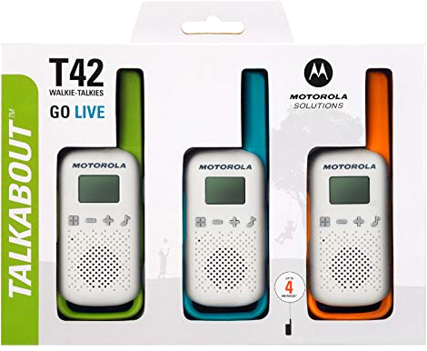 Három walkie-talkie egy csomagban. Zöld, kék és narancssárga.