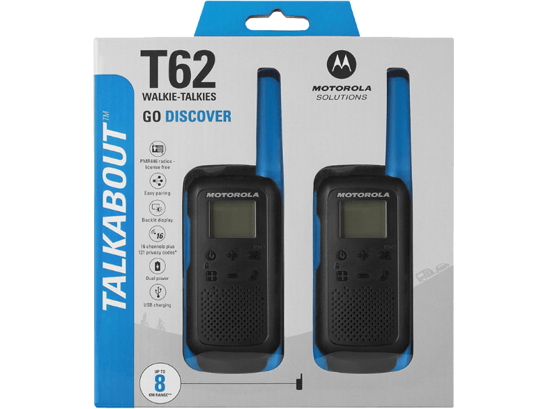 Egy doboz két fekete walkie-talkie-val, kék antennákkal, fehér háttérrel. A dobozon T62 és Motorola felirat olvasható.