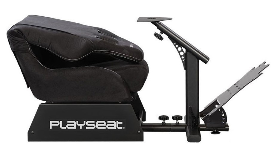 Simulador de carreras Playseat negro con asiento negro y estructura metálica.