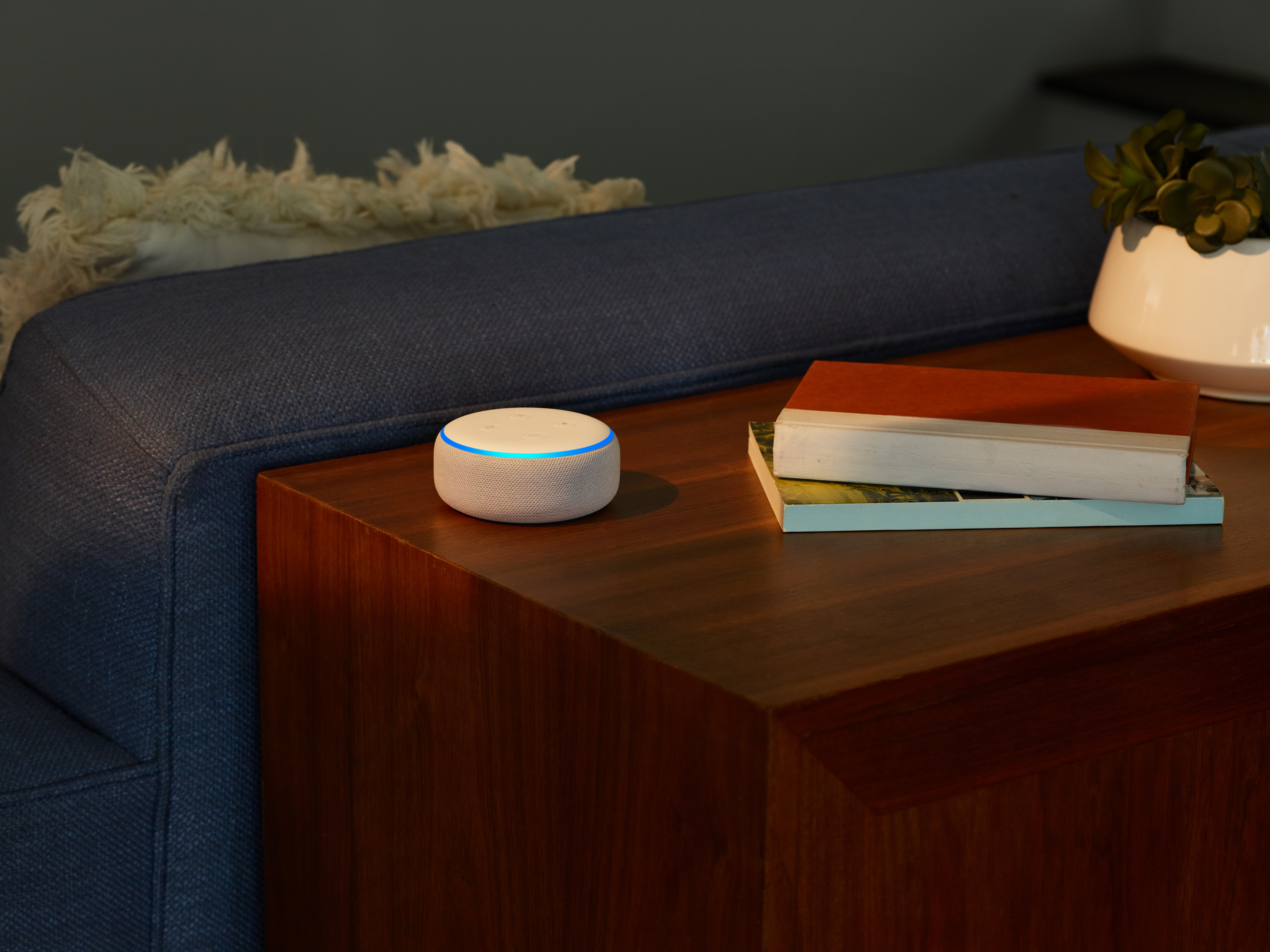 AMAZON Echo Dot 3. Generation Smart Speaker, Weiß/ Sandstein