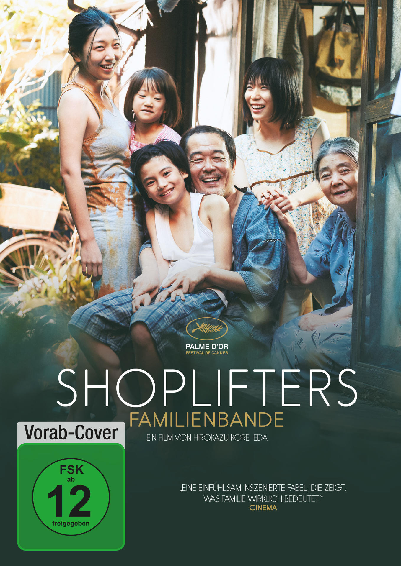 Filmposter für 'Shoplifters' mit einem Familienporträt. Grüner Kreis mit Text befindet sich links.