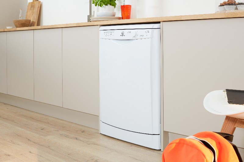 Lavavajillas - Indesit DFG 15B 10 EU, 13 cubiertos, 5 Programas, Clase A+, Blanco