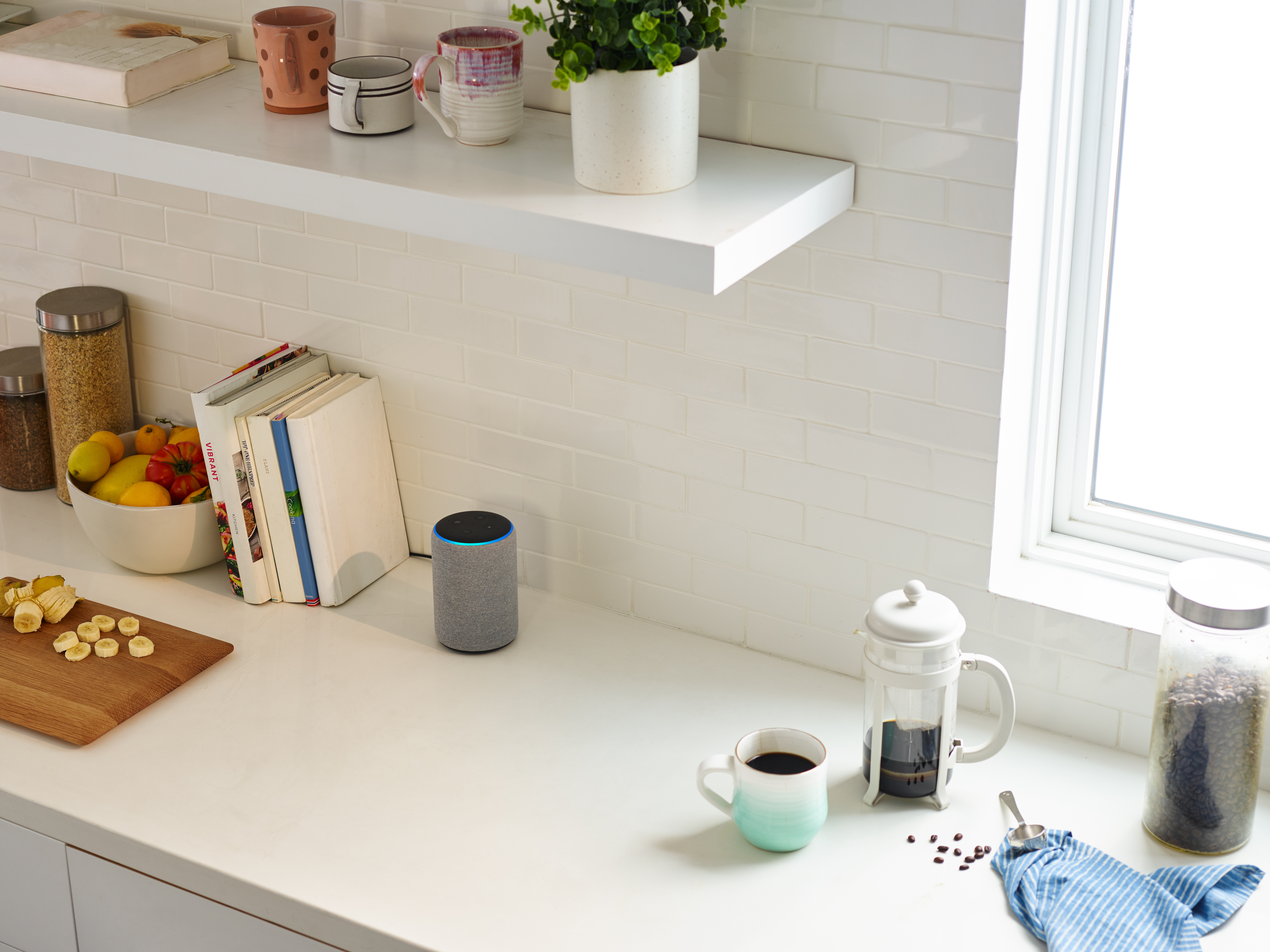 AMAZON Echo Plus (2. Gen.) Smart Speaker, Grau/Hellgrau