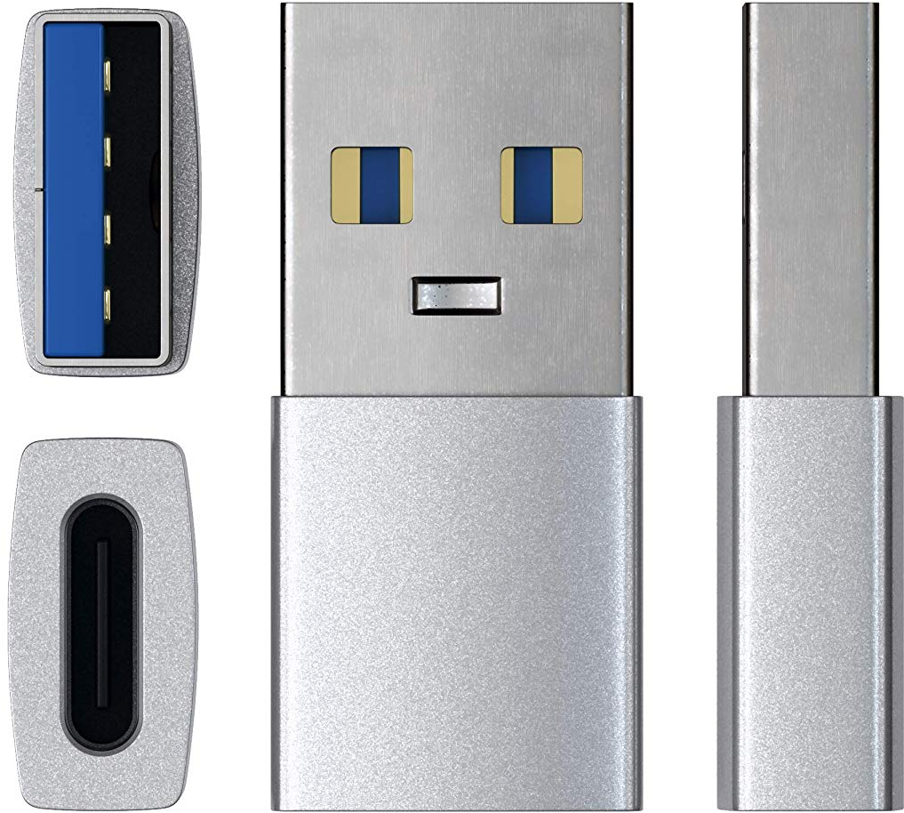 Silberner USB-Adapter mit blauem und silbernem Anschluss.