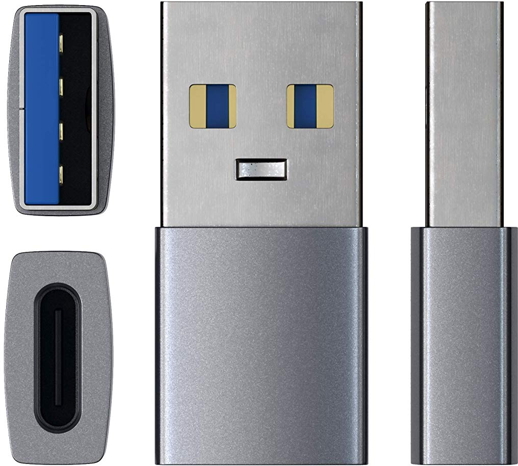 Un adaptateur USB-C vers USB-A argenté. Comprend des gros plans des deux extrémités de l'adaptateur.