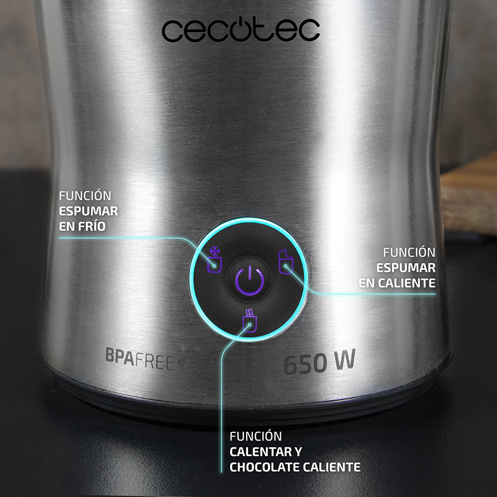 Botones de cafetera, primer plano, mostrando funciones, cuerpo acero inoxidable.
