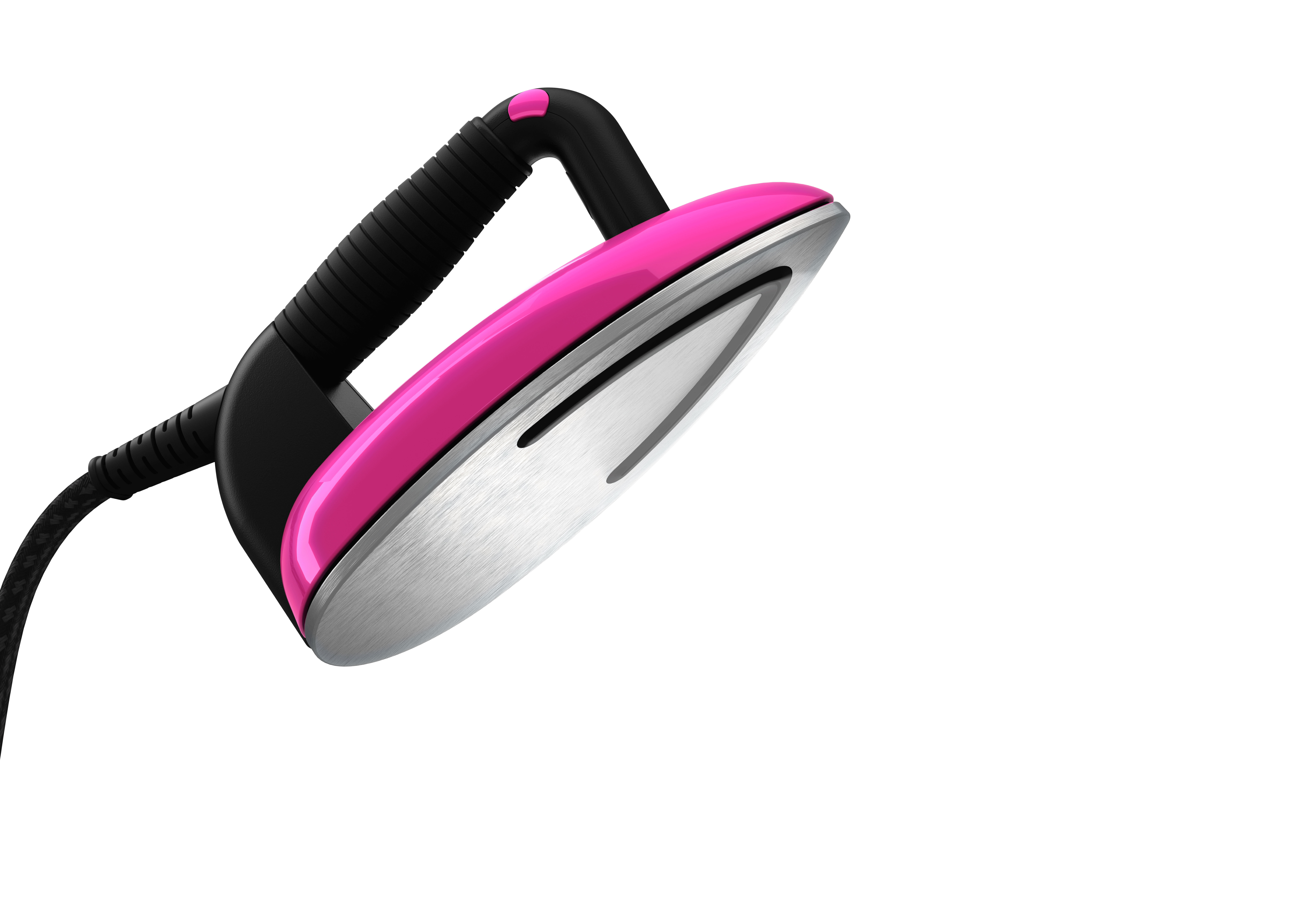 Un fer à repasser rose et argenté, poignée noire, sur fond noir. La vapeur est visible.