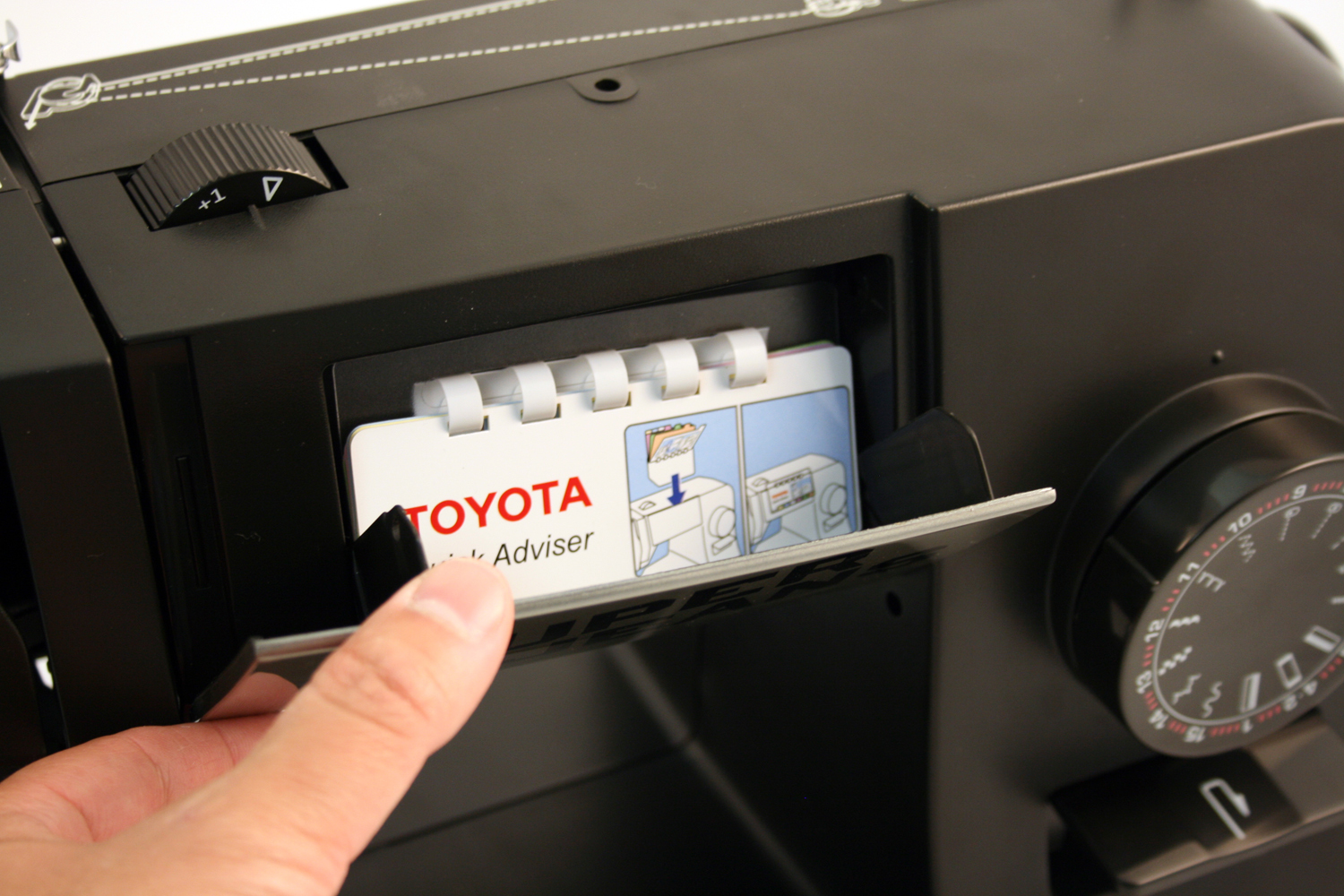 TOYOTA Super Jeans 15PE - Nähmaschine (Schwarz)