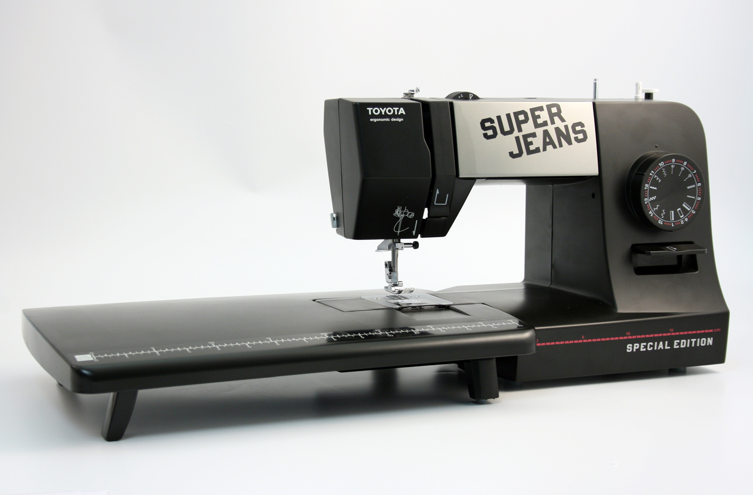 TOYOTA Super Jeans 15PE - Nähmaschine (Schwarz)