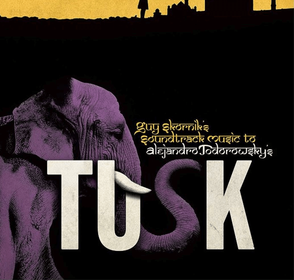 Albumhoes van Tusk met een olifantenslurf.