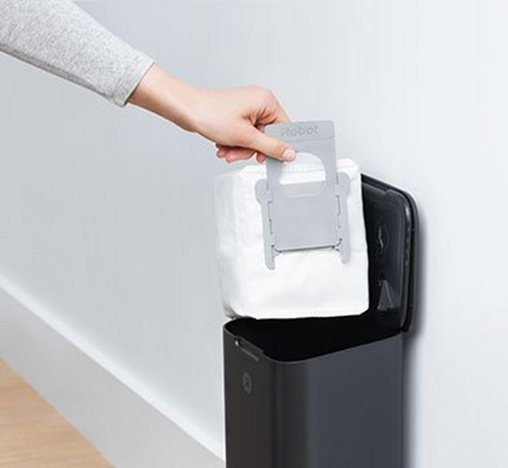 IROBOT Roomba i7+ (i755840) Robotporszívó