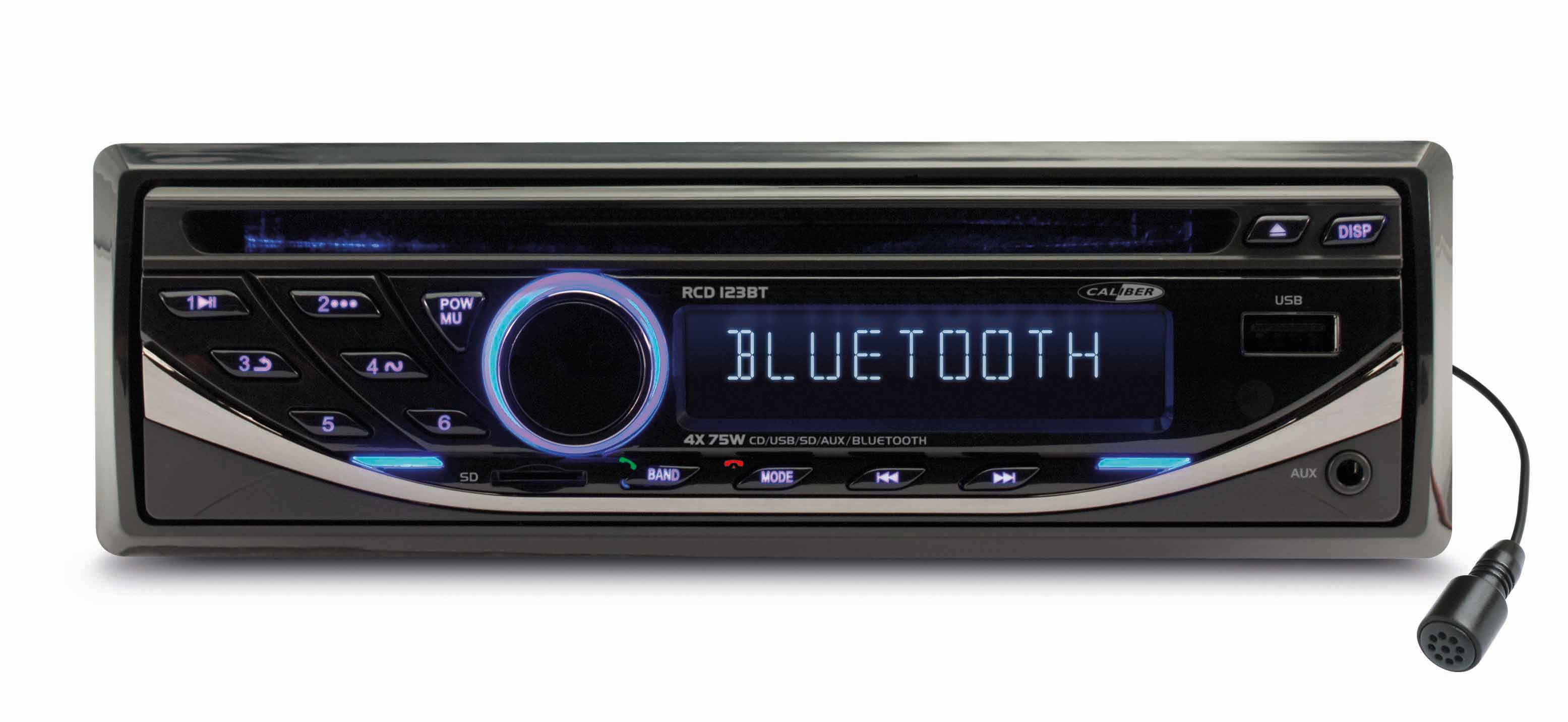 Autoradio mit Bluetooth, Knöpfen und angeschlossenem Mikrofon.