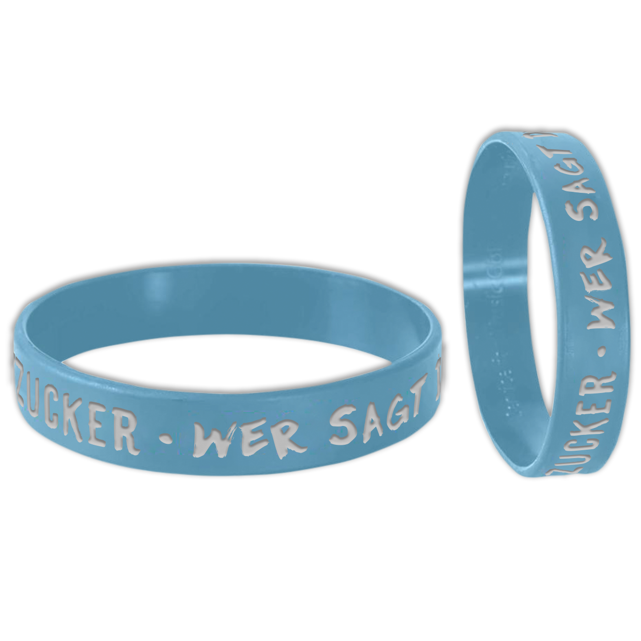 Zwei hellblaue Armbänder mit dem Text 'ZUCKER - WER SAGT'. Der Text ist in einer helleren Farbe.