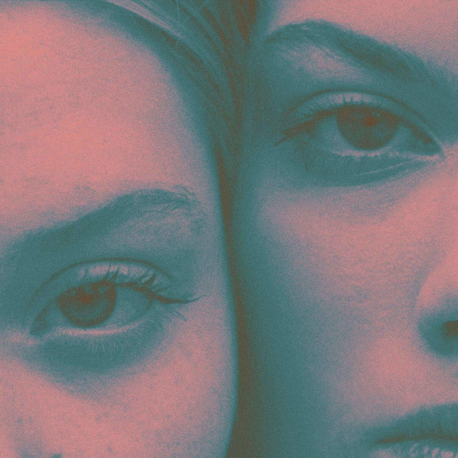 Nahaufnahme von zwei Gesichtern. Rosa und teal Farben. Augen und Teile der Gesichter sind sichtbar.