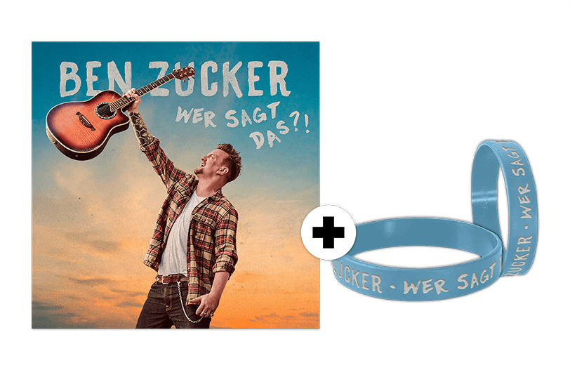 Albumcover und zwei blaue Armbänder. Album zeigt Mann mit Gitarre. Schwarzer Hintergrund.